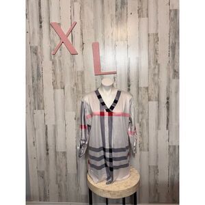 Amaryllis blouse size XL